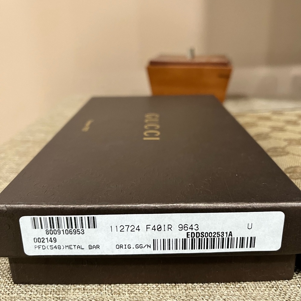(Authentic) Gucci Monogram Wallet - Picture 3 of 6